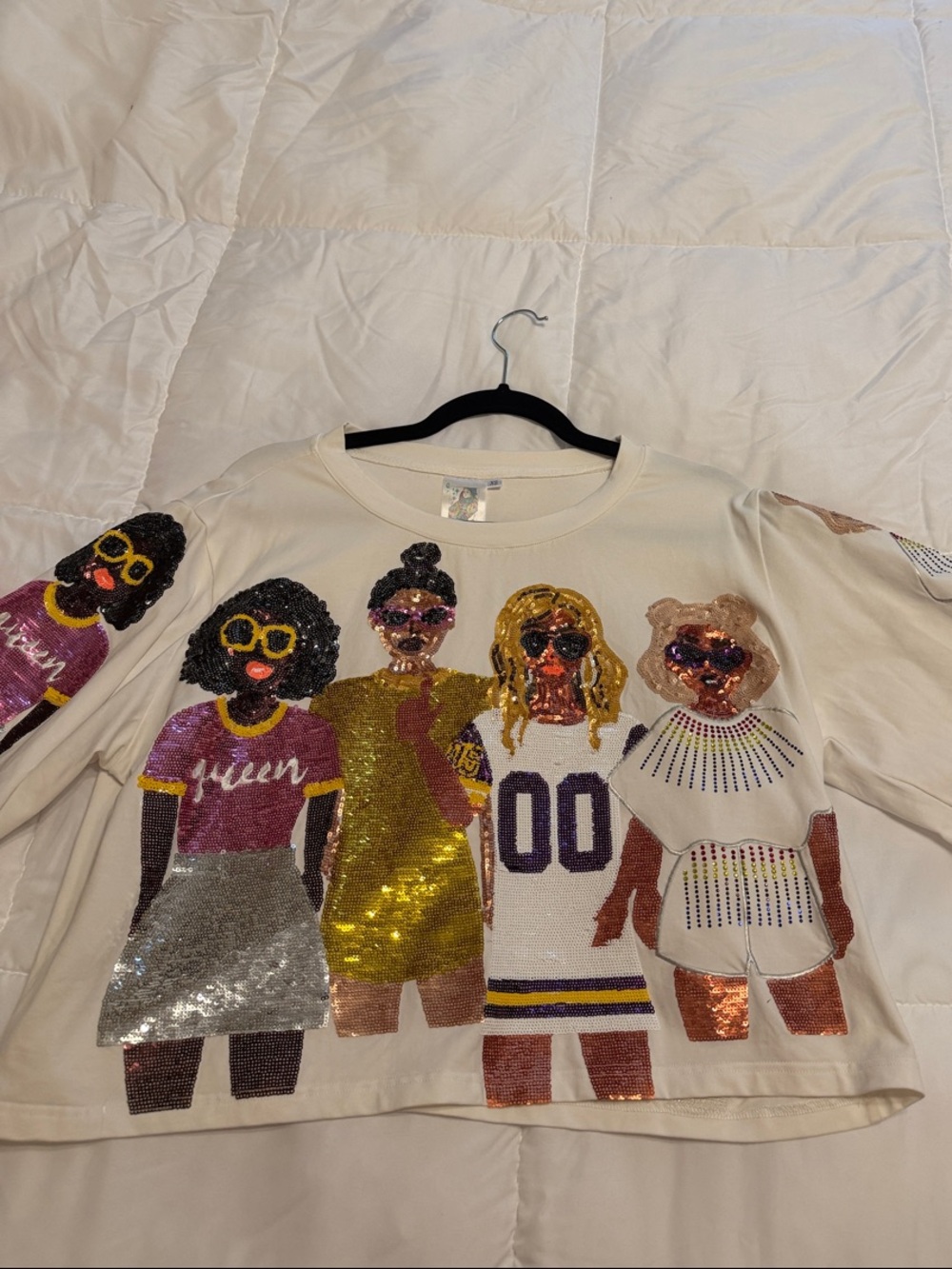 QUEEN OF SPARKLES Cream Sequin Girls Graphic Sweatshirt